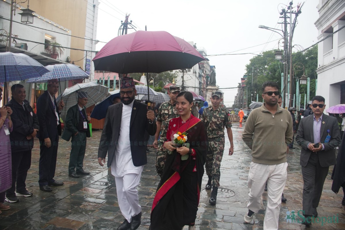 ministers-in-indra-jatra-(18)-ink-1790331185.jpeg