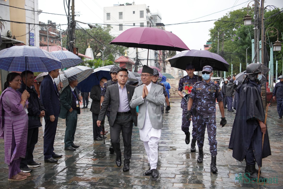 ministers-in-indra-jatra-(19)-ink-1790331185.jpeg