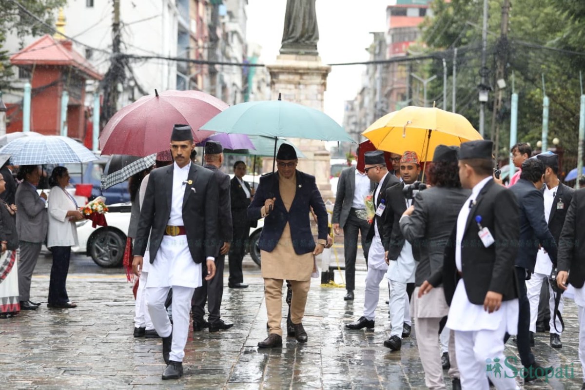 ministers-in-indra-jatra-(25)-ink-1790331186.jpeg