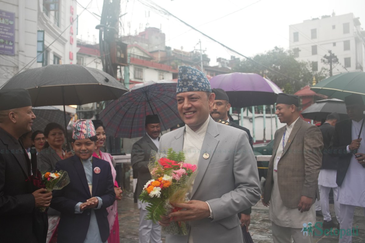 ministers-in-indra-jatra-(4)-ink-1790331182.jpeg