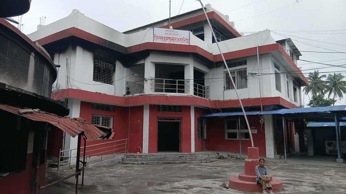 जिल्ला प्रशासन मोरङको सेवा अनिश्चितकाललाई स्थगित