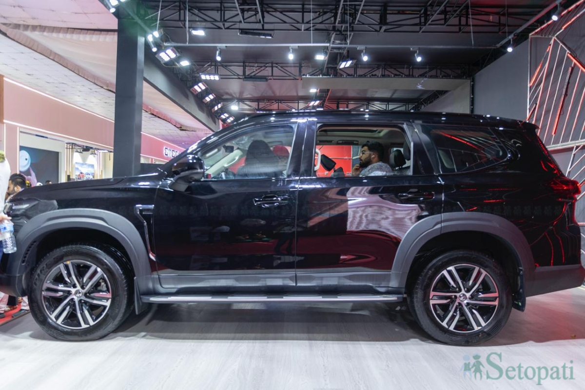 naima-auto-show-(1)-1786521905.jpg