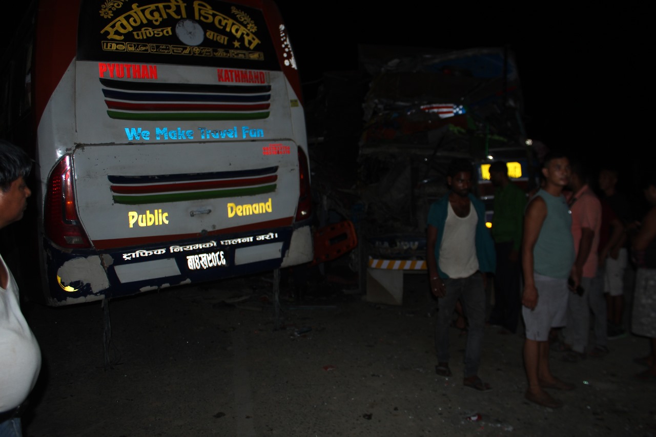 narayangadh-muglin-accident-(1)-1716773743.jpeg