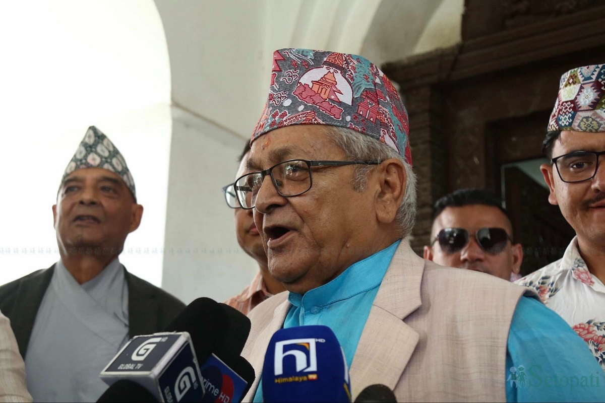 निर्वाचन आयोगमा नवराज सुवेदीले भने- अहिलेको विवादले राप्रपा फुट्दैन