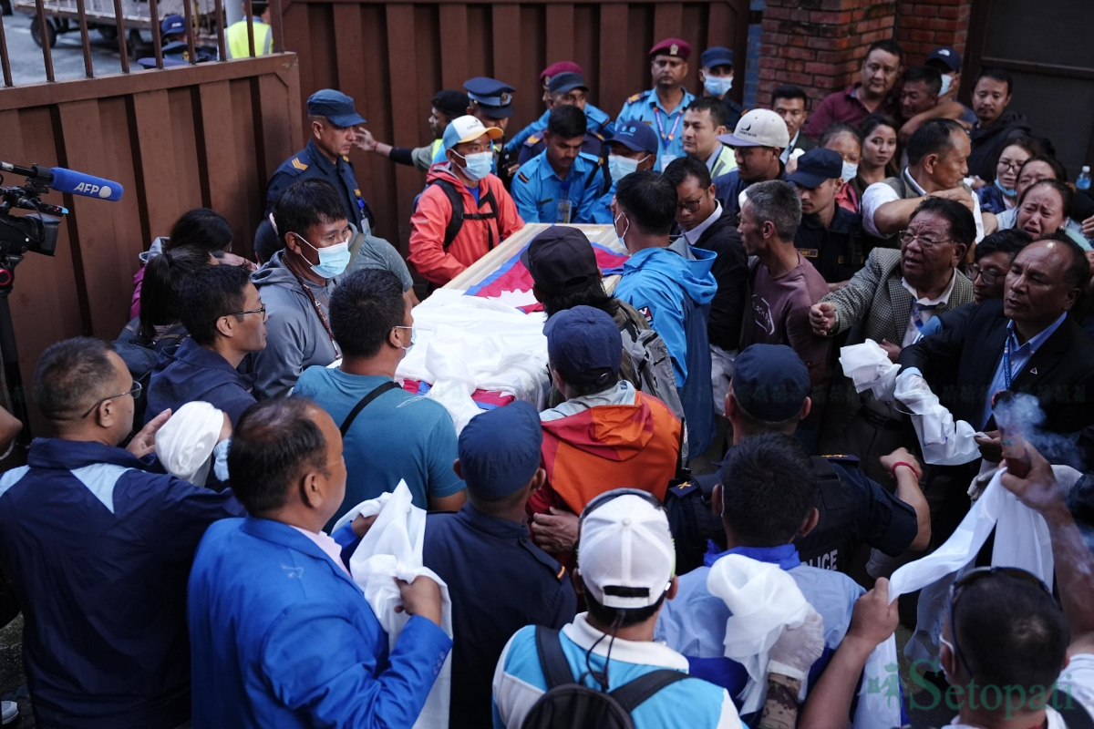 nepali-mountainer-(5)-1786453603.jpg