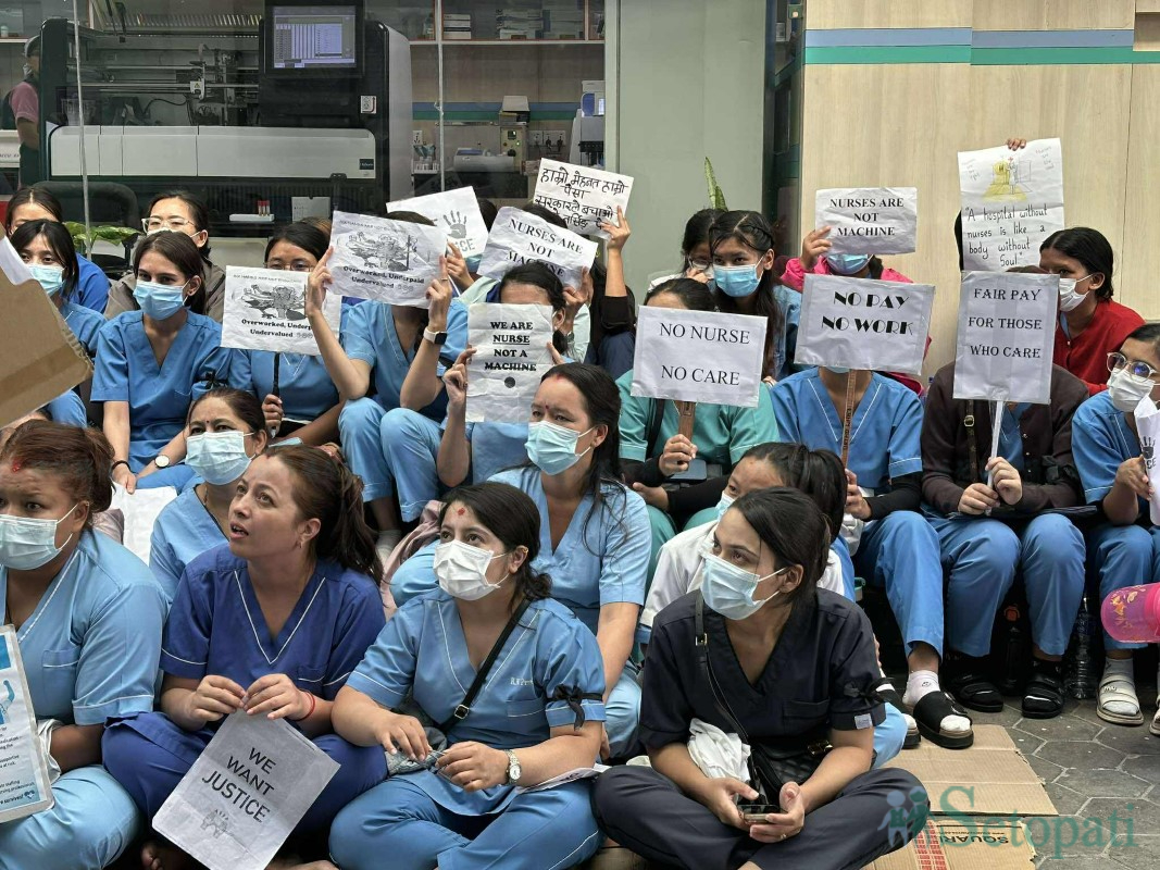 nurse-aandolan-(4)-1760529328.jpg
