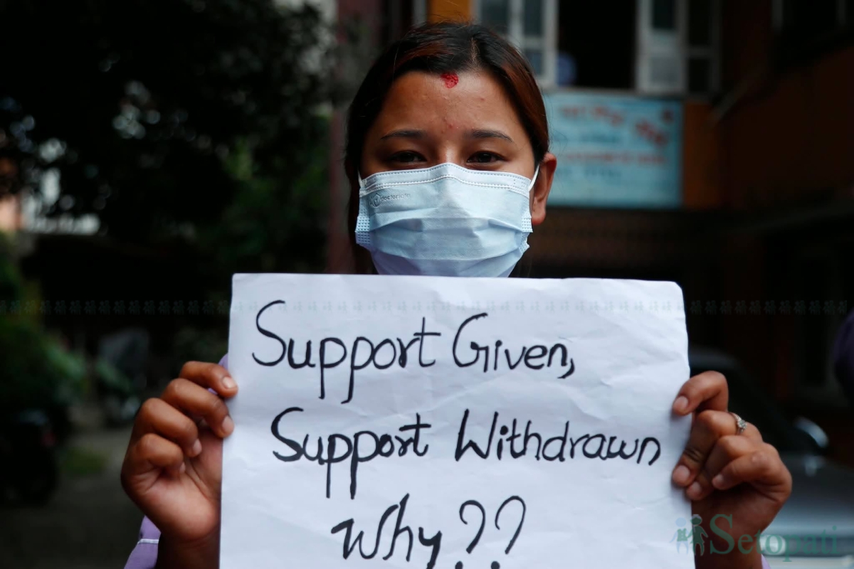 nurse-aandolan-(6)-1781259615.jpg