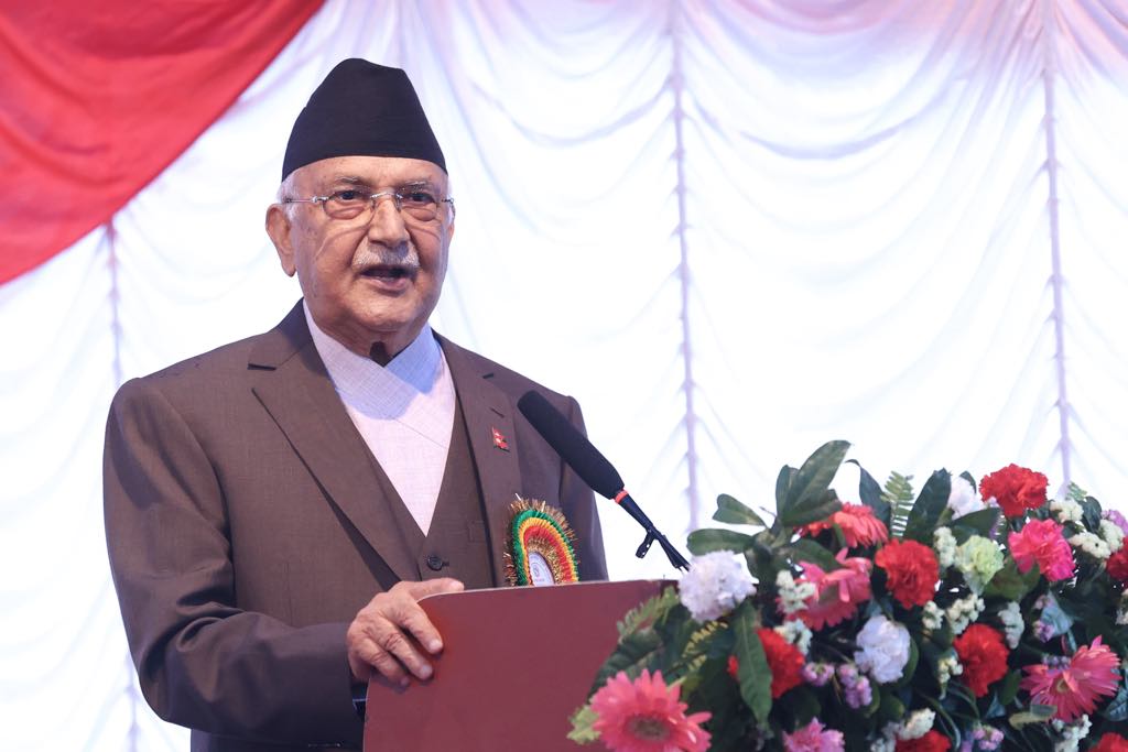 सिद्धान्त छोडेर भाग्ने र विरोधीसँग घाँटी जोडेर दुनो सोझ्याउने काम पुष्पलालले कहिल्यै गर्नुभएन: प्रधानमन्त्री