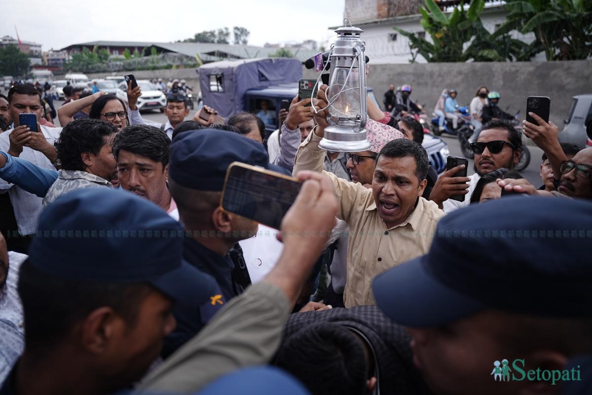 parisar-ma-patrakar-(8)-1786602614.jpeg