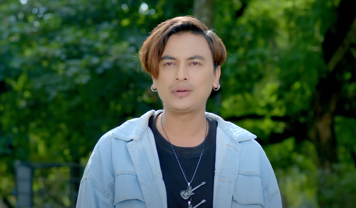 -गतवर्ष रिलिज एक फिल्मको दृश्यमा पल शाह