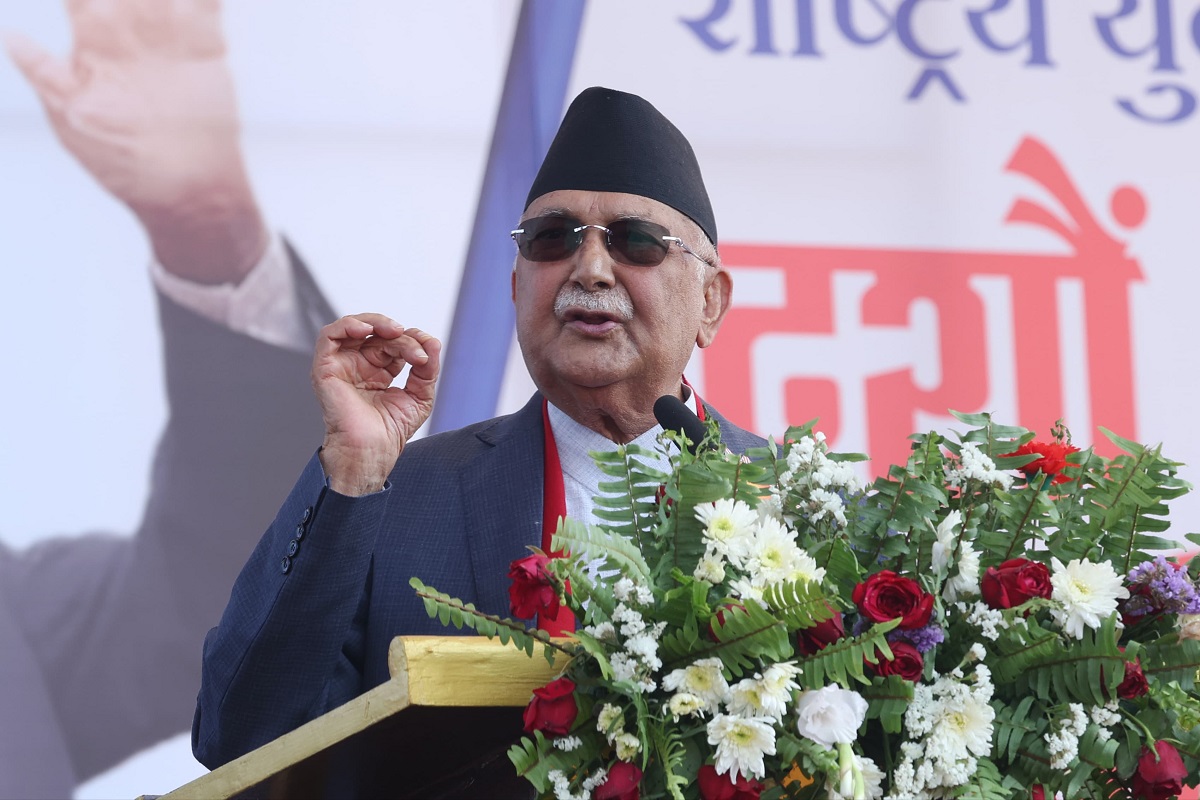 राजालाई घरमै सिंहासन बनाएर राख: प्रधानमन्त्री ओली