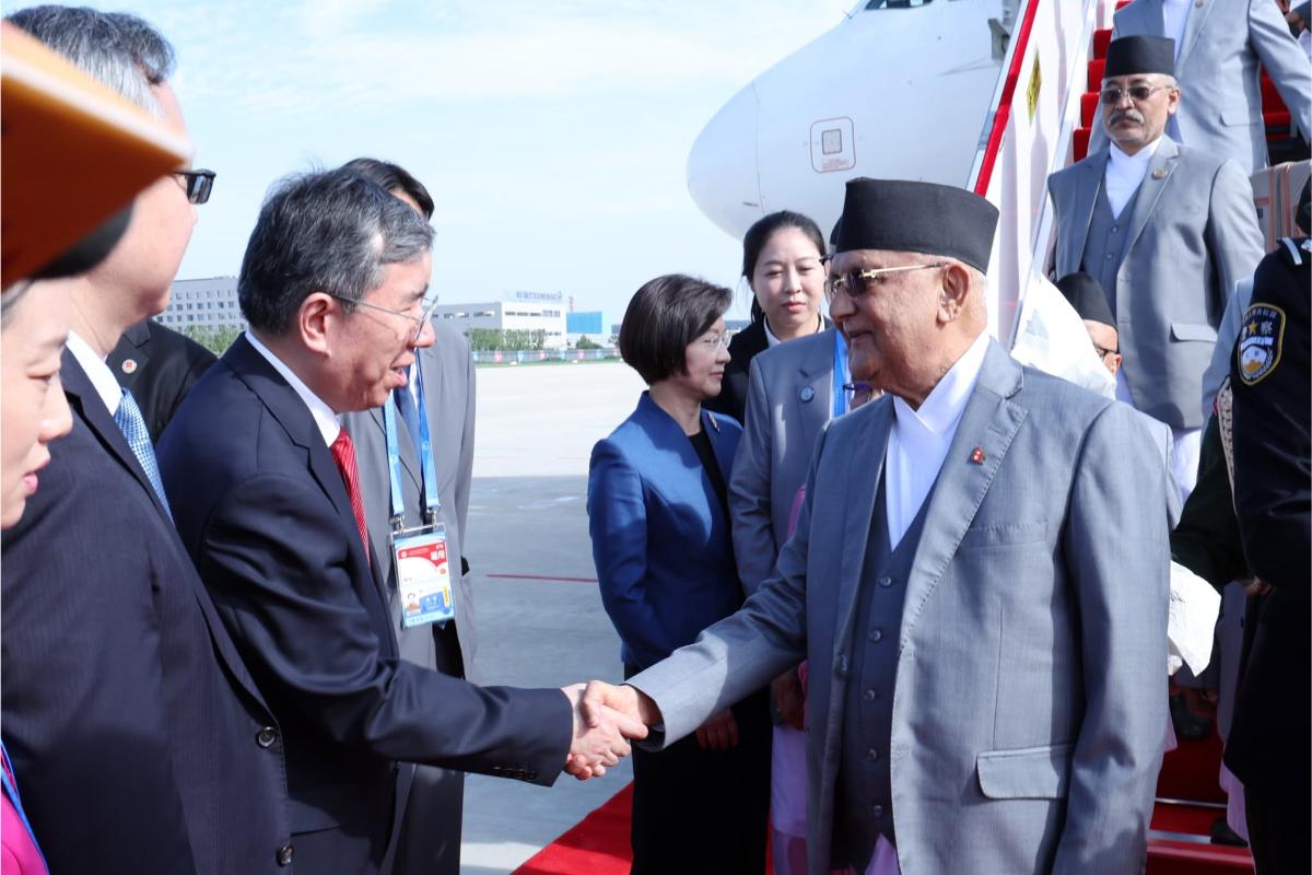 pm-oli-at-china-(6)-1756547646.jpg