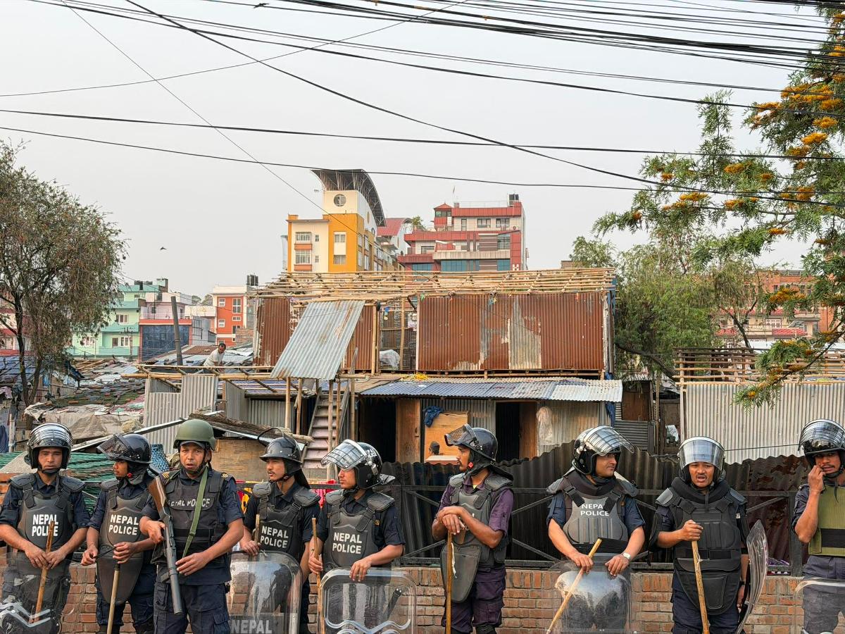 police-at-thapathali-(4)-1777079234.jpg