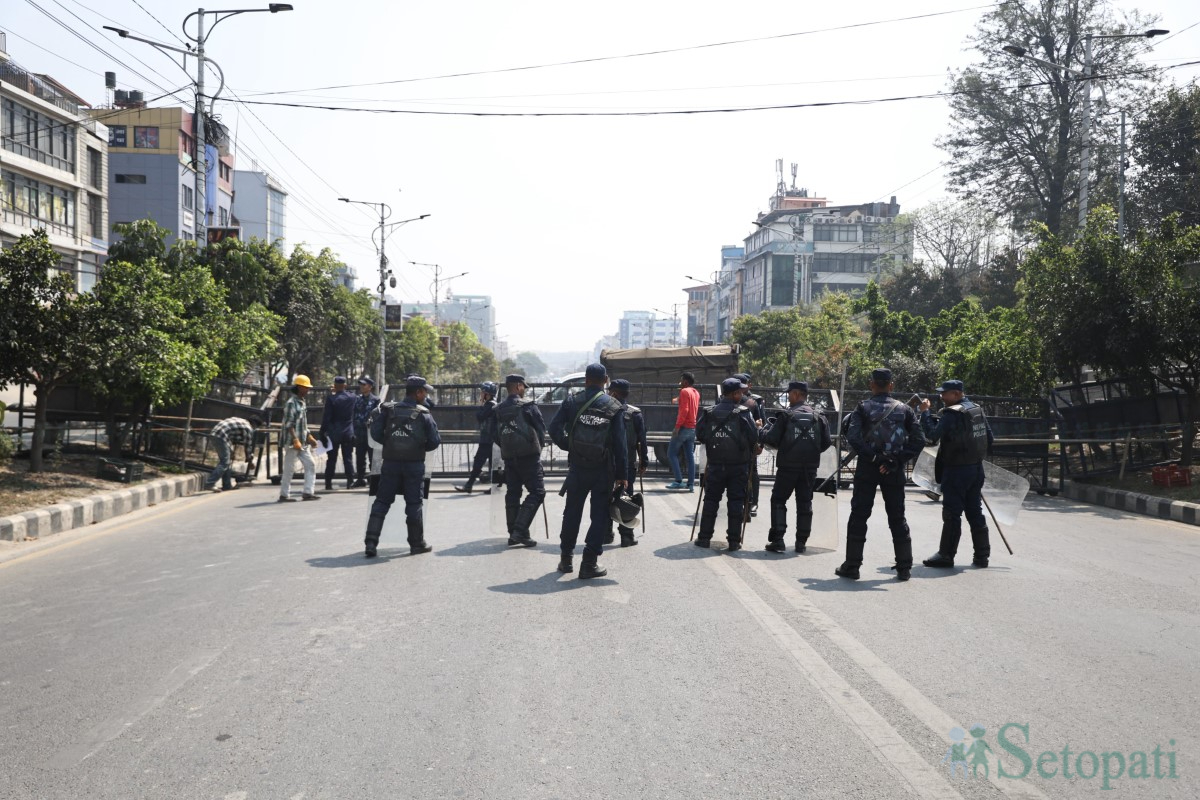 police-bar-(3)-1743141972.jpg
