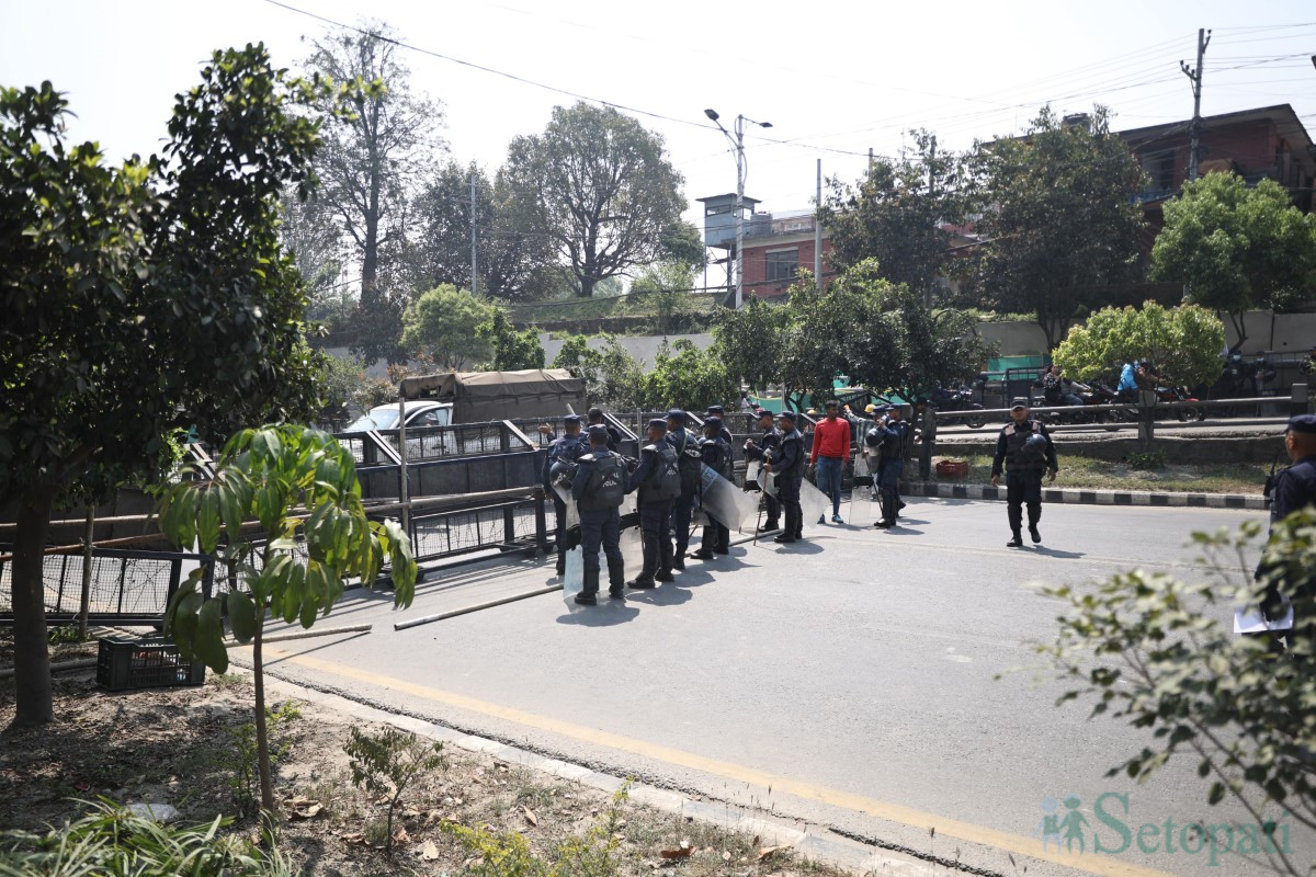 police-bar-(8)-1743141976.jpg