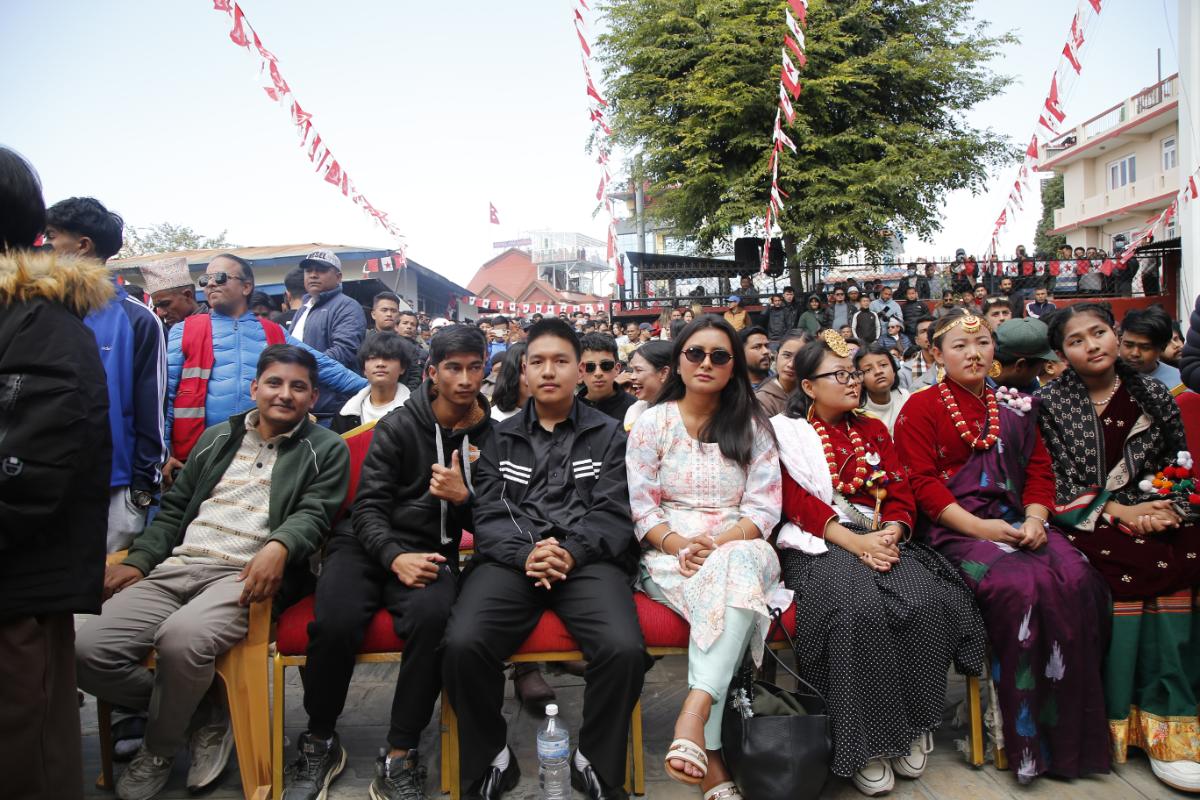 prachanda-with-gen-z-(2)-1763796376.jpg