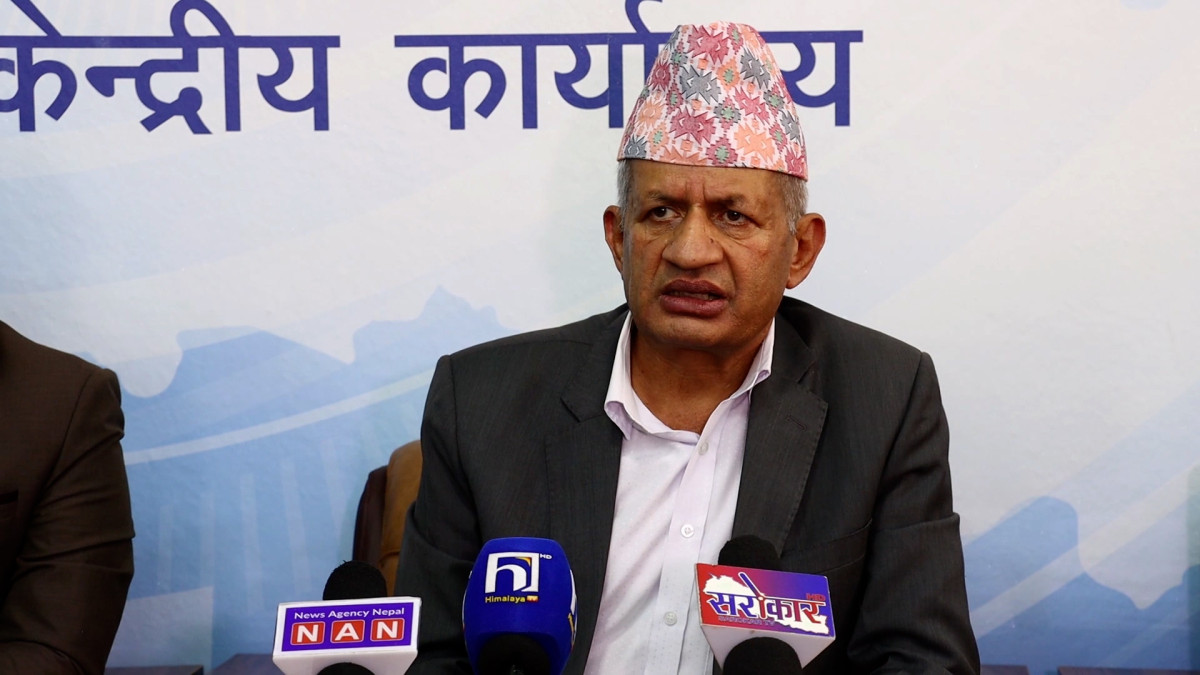 'पूर्वराष्ट्रपति भण्डारीले एमालेलाई कमजोर बनाउने गतिविधि गर्न मिल्दैन'