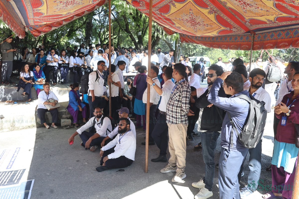 protest-at-ctevt-(12)-1786424503.jpeg