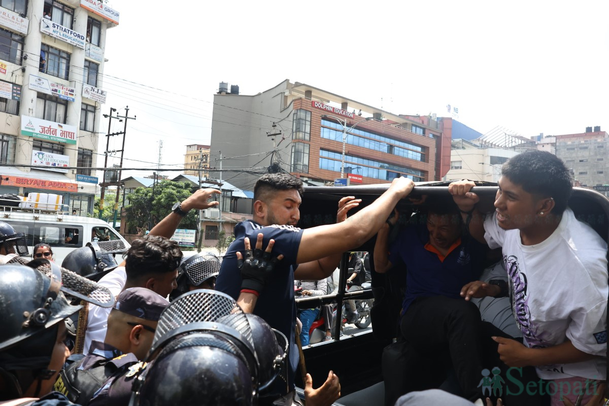 protest-for-Rebika-(4)-1748425899.jpg
