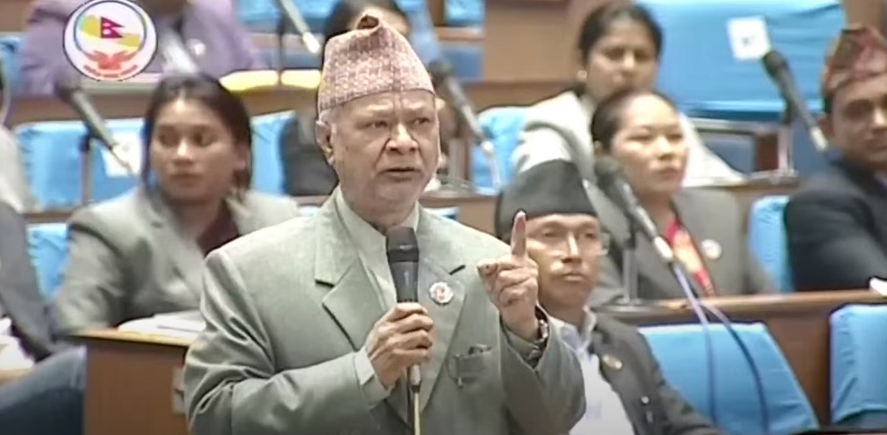 'अखण्ड भारत'को नक्सा नहटेसम्म हामी पनि टिस्टा काँगडा समेटिएको नक्सा संसदमा टाँसौंः रघुजी पन्त (भिडिओ)
