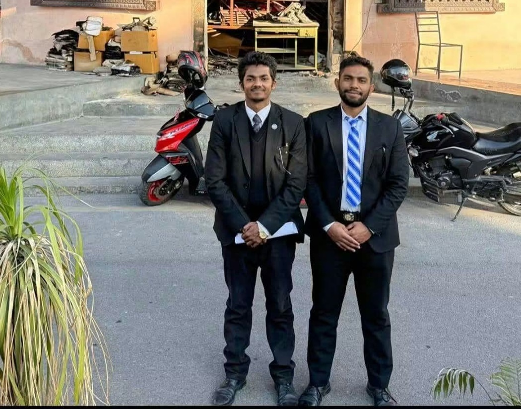 roshan-auzi-and--1790327930.jpg