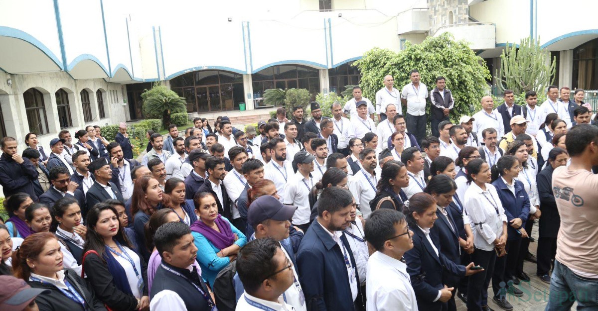 samsad-karmachari-darna-(4)-1718694168.jpg