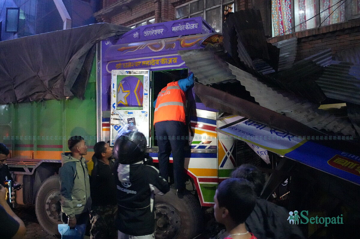 satungal-truck3-1792081131.jpg