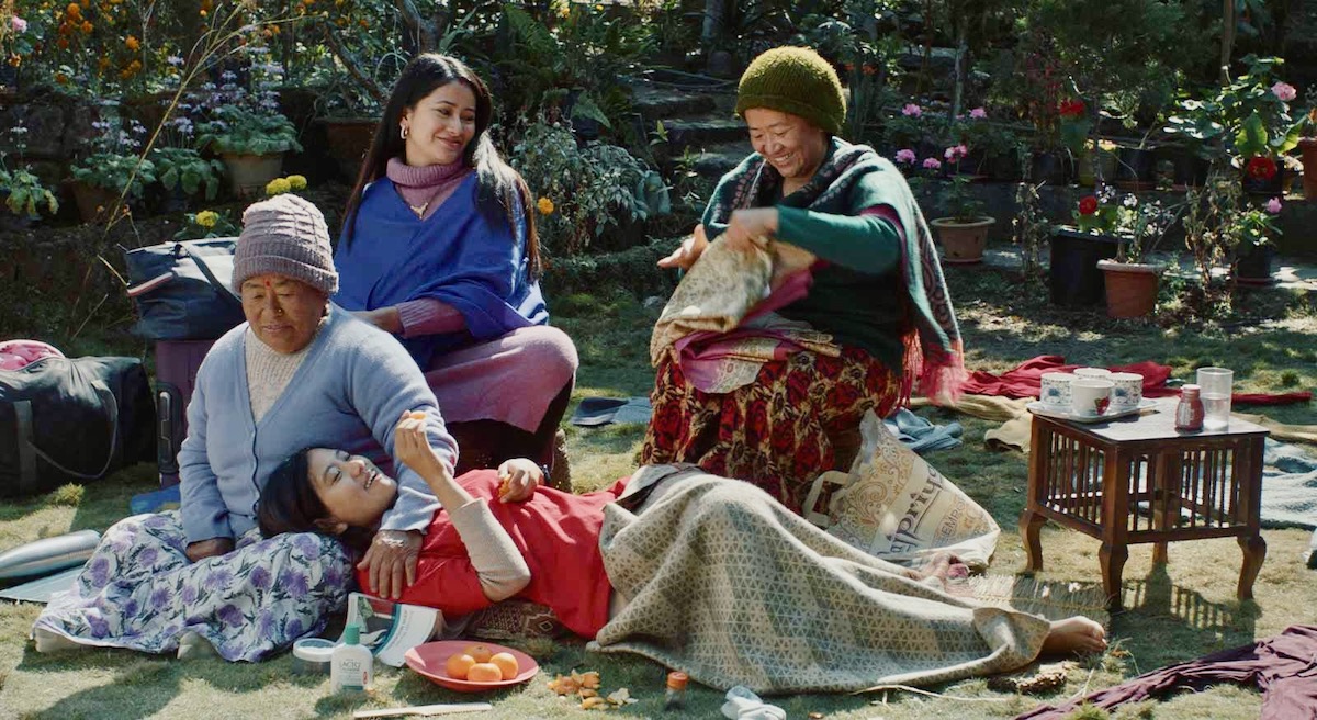 'शेप अफ मोमो' फिल्मको एक दृश्य।