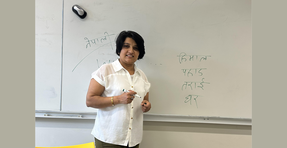 पेरिसको विश्वविद्यालयमा नेपाल र नेपाली पढाउने सुमित्रा