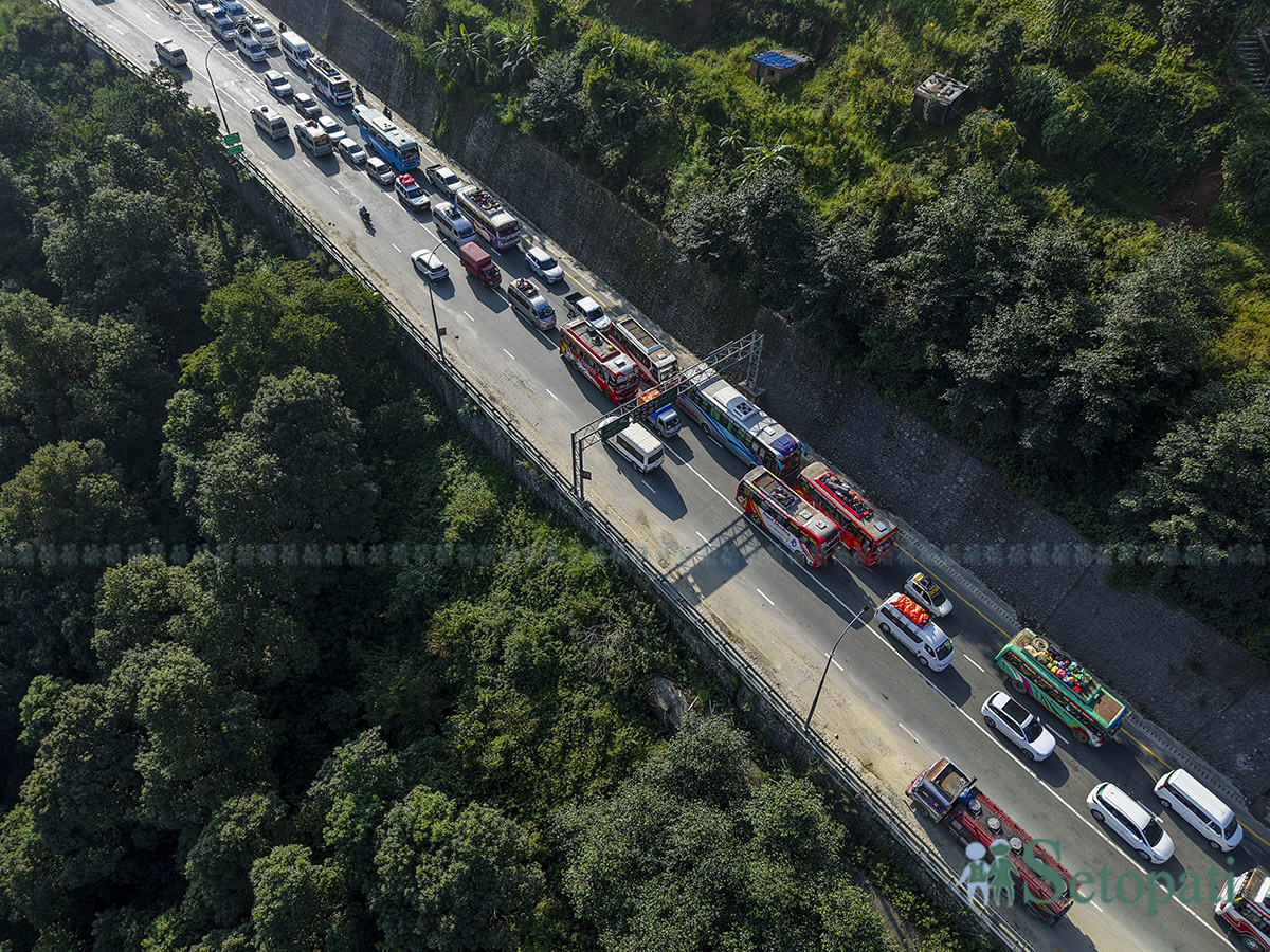 surung-marg-trafic-(2)-1792129142.jpg