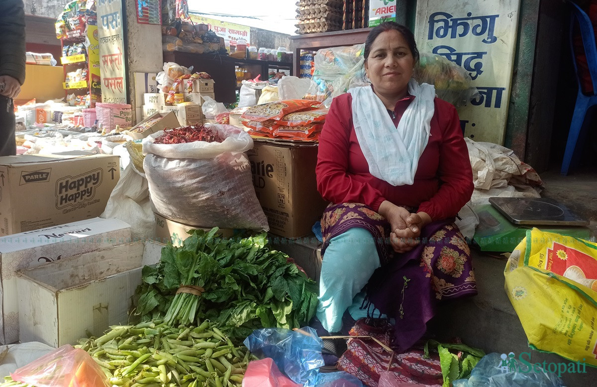 सडकमा तरकारी बेच्ने महिलालाई प्रश्न– तपाईंको सपना के छ?