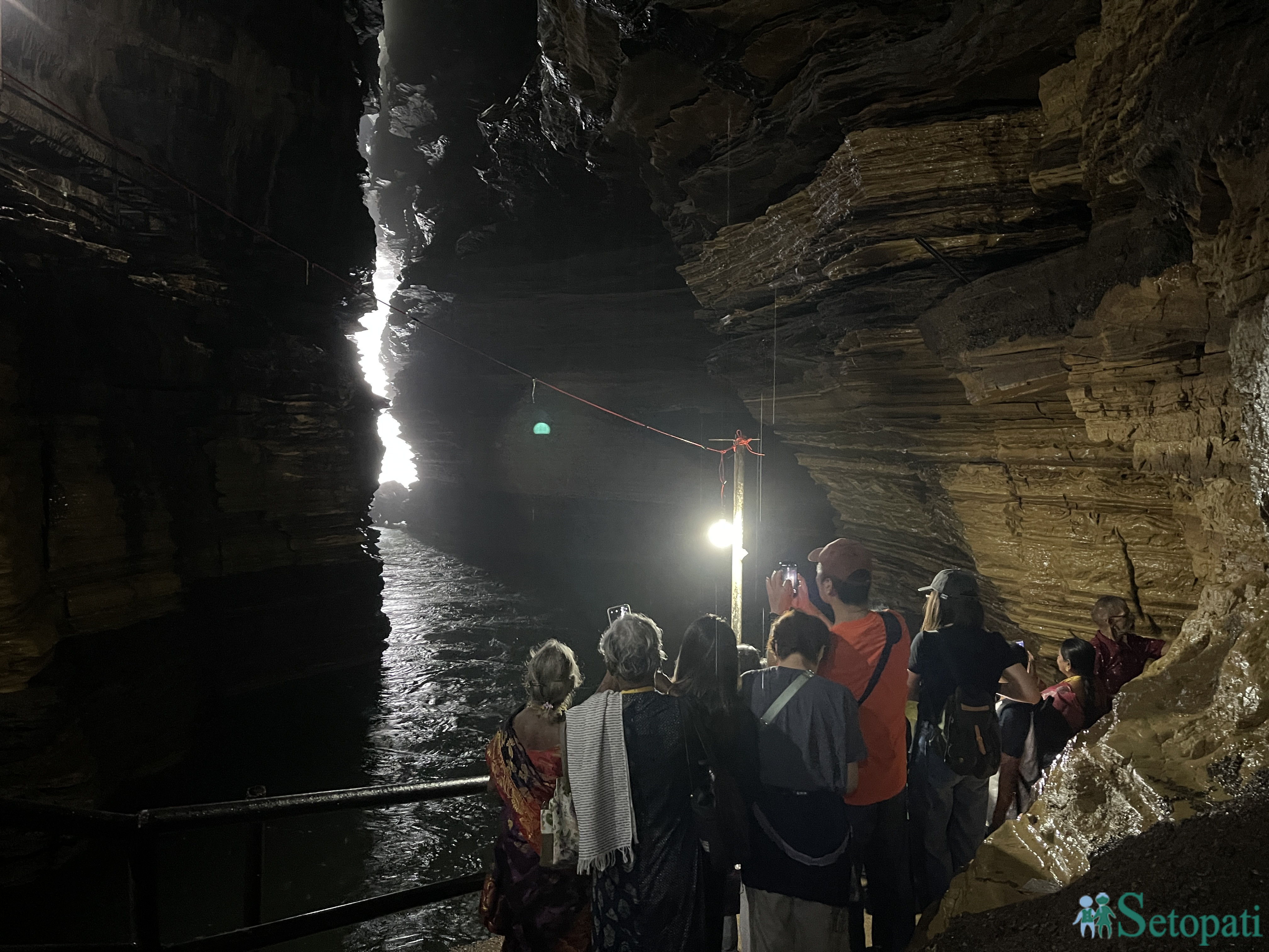 torist-in-gupteswor-cave-1727351840.JPG
