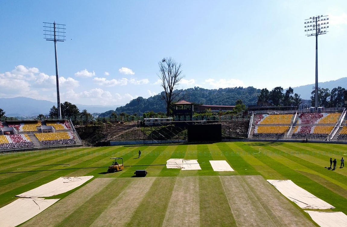 एनपिएलको दोस्रो संस्करण सुरू हुन ८ दिन मात्र बाँकी छ। एनपिएलका लागि तयार गरिरहेको कीर्तिपुरस्थित त्रिवि अन्तर्राष्ट्रिय क्रिकेट रंगशाला। तस्बिर: नवीनबाबु गुरूङ/सेतोपाटी।