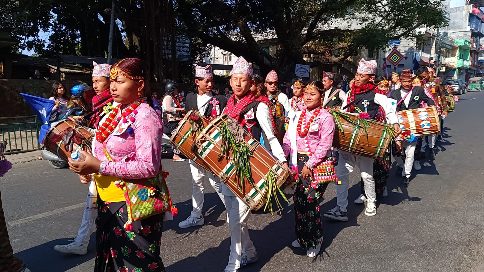 उधौलीका अवसरमा मंगलबार धरानमा निकालिएको सास्कृतिक र्‍याली। तस्बिर: सेतोपाटी।