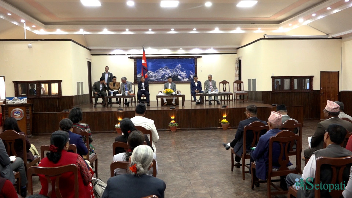बालुवाटारमा एमाले संसदीय दलको बैठक
