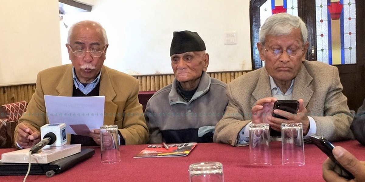 त्रिविका पूर्वउपकुलपतिहरू बायाँबाट केदारभक्त माथेमा, महेशकुमार उपाध्याय र कमलकृष्ण जोशी।