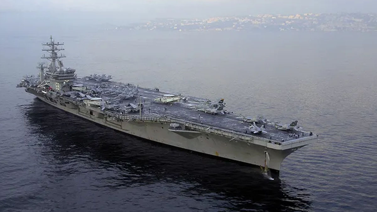 युद्धपोत युएसएस निमित्ज। तस्बिरः गेटी इमेज।
